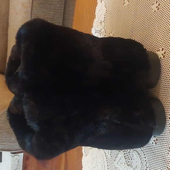 Yoki Holland Black Faux Fur Pull On Boots Sz 7 - Picture 4 of 16